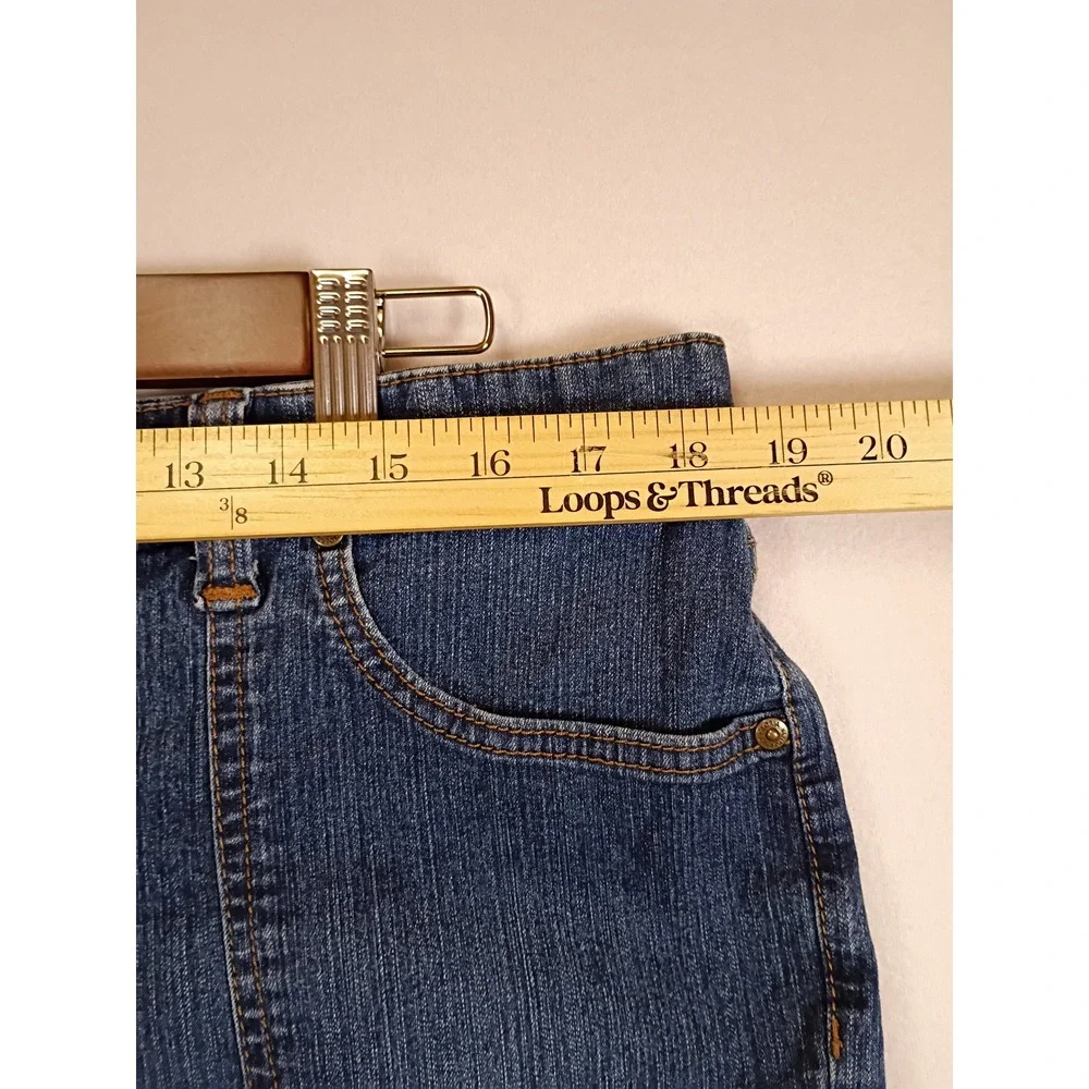 Classic‎ Casual Gloria Vanderbilt Womens 16 Blue Slimming Bermuda Denim Shorts